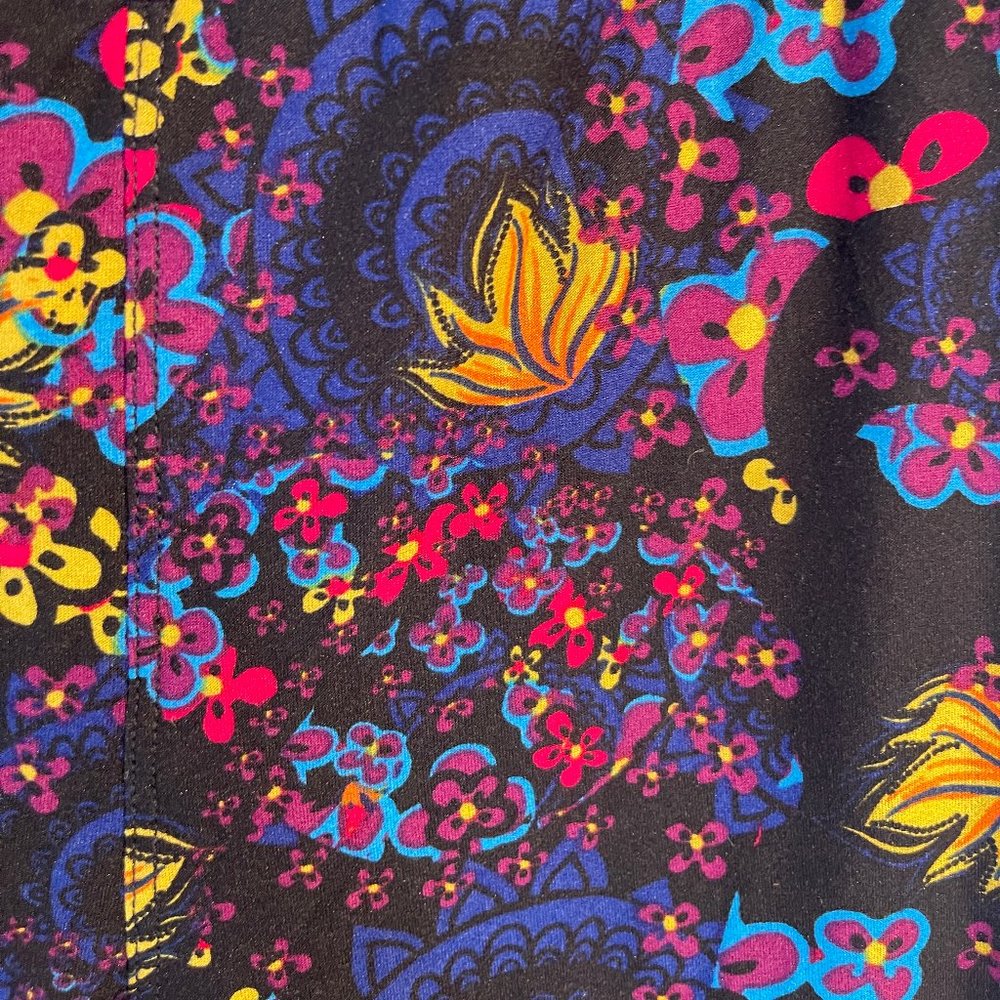 Gorgeous black floral leggings in Tall & Curvy. NEVER WORN! 20% off 3+ items